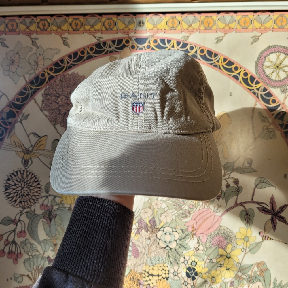 Gant Unisex Beige Shield Cap Hat - One Size